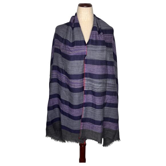 Carolina Amato Women's Fringe Scarf 100% Wool Gray Purple Rectangle 28.5"x75" - Picture 2 of 5